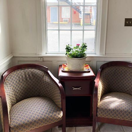 Hotel Portsmouth Oh ภายนอก รูปภาพ
