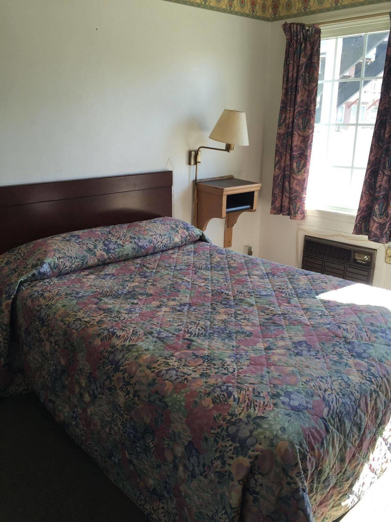 Hotel Portsmouth Oh ภายนอก รูปภาพ
