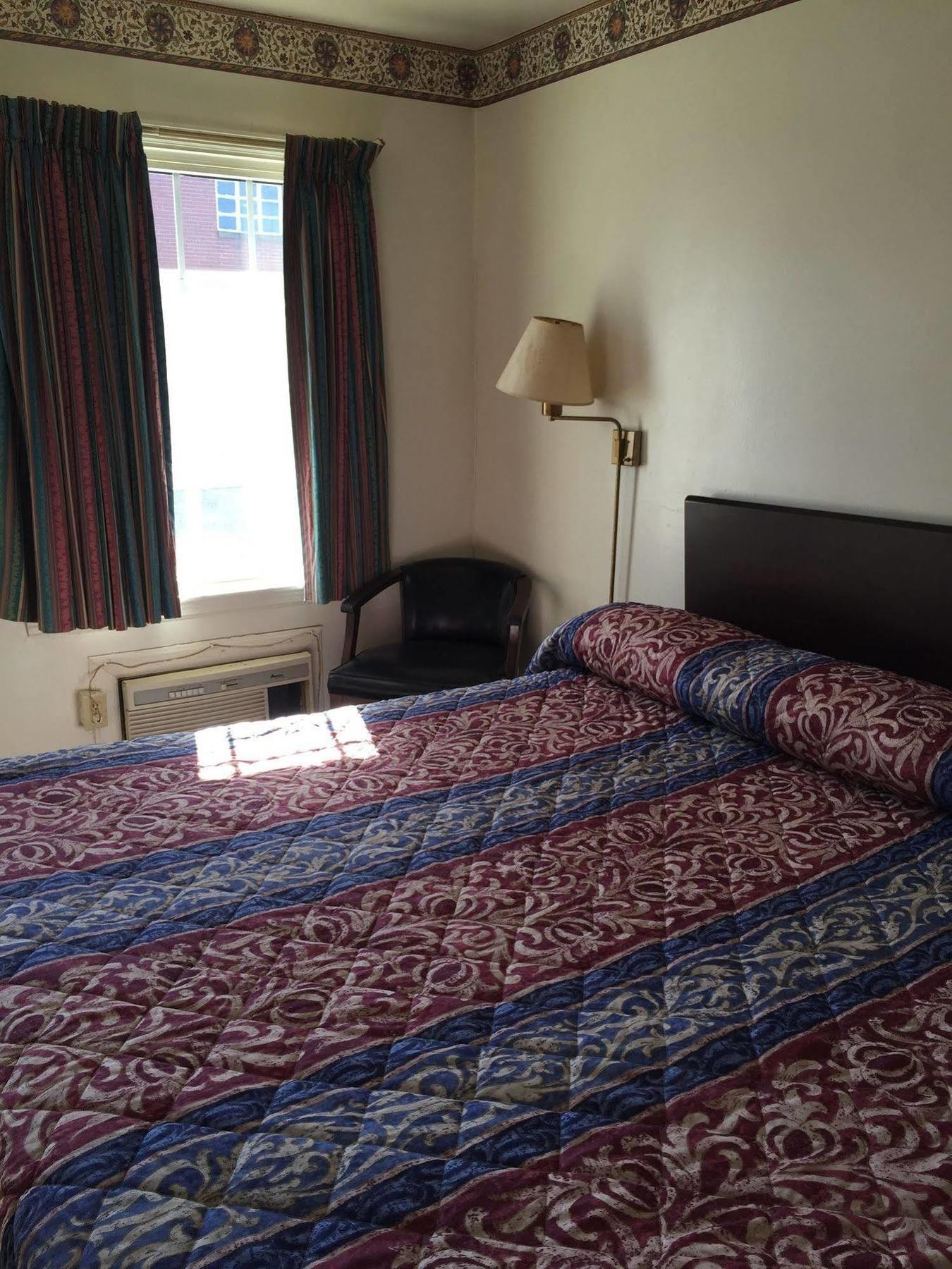 Hotel Portsmouth Oh ภายนอก รูปภาพ