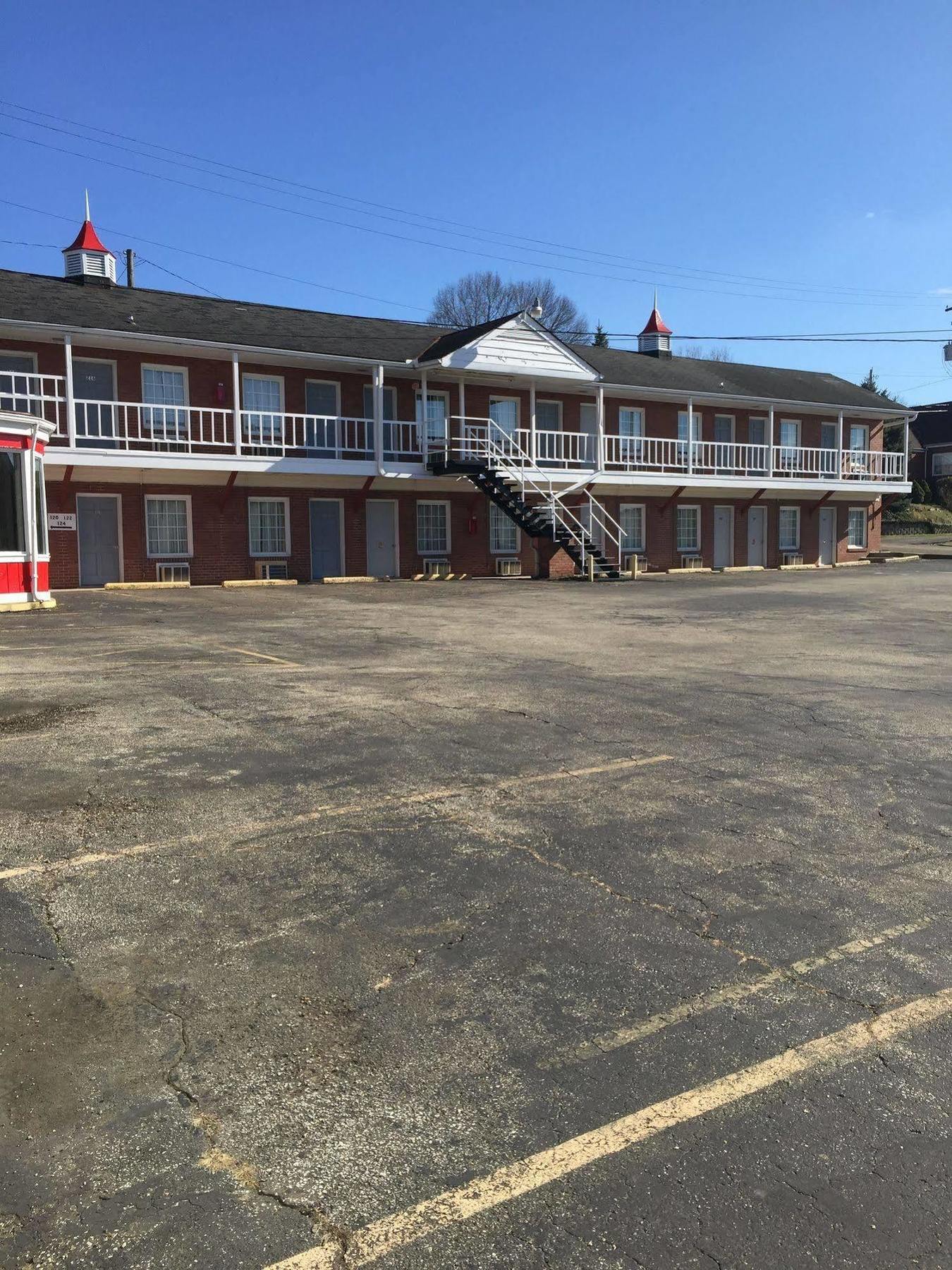 Hotel Portsmouth Oh ภายนอก รูปภาพ