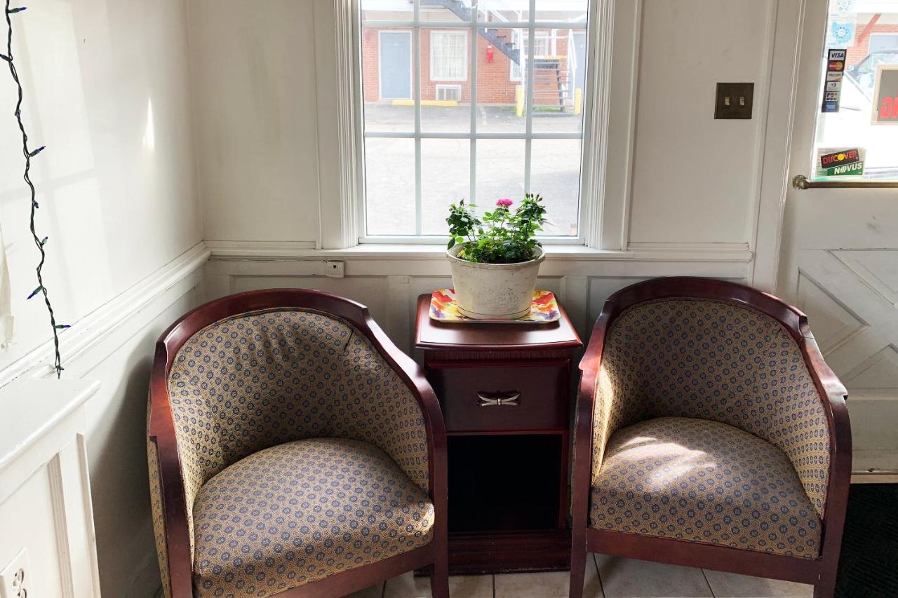 Hotel Portsmouth Oh ภายนอก รูปภาพ