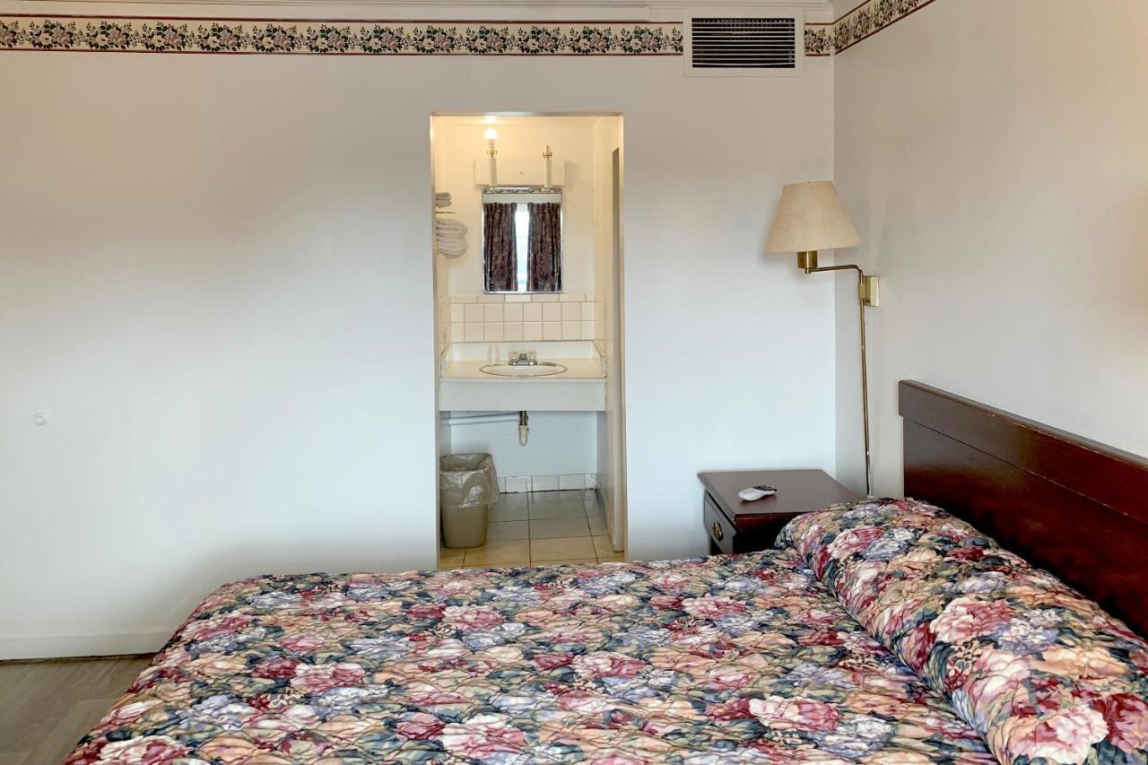 Hotel Portsmouth Oh ภายนอก รูปภาพ