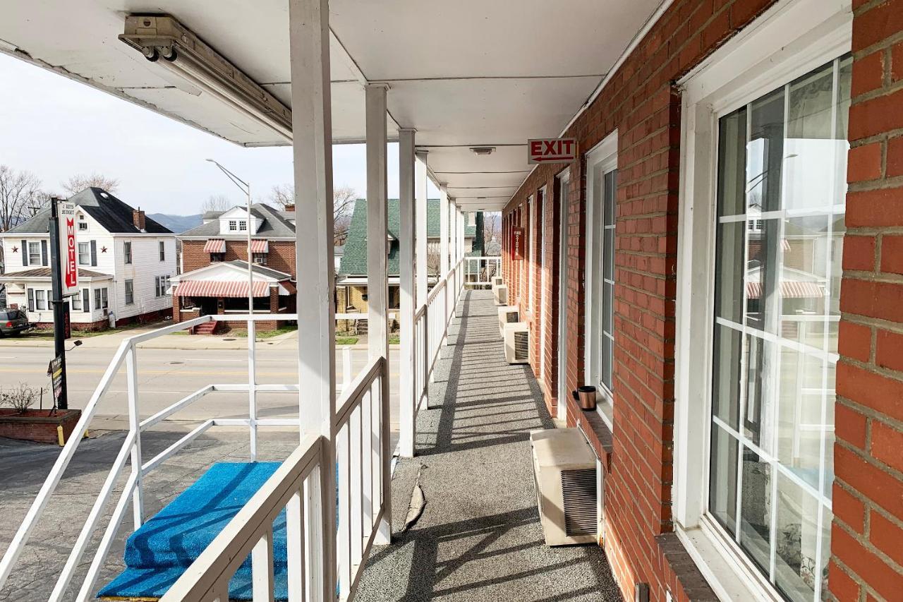 Hotel Portsmouth Oh ภายนอก รูปภาพ